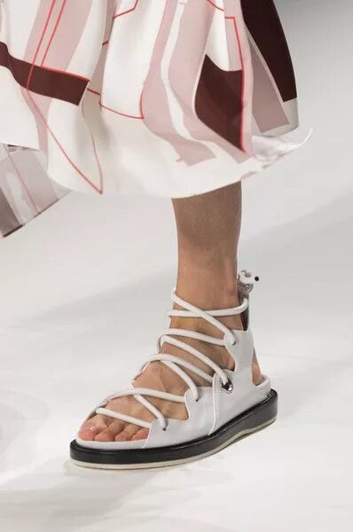 Мода 2025 года женская обувь Boss at New York Fashion Week Spring 2019 Fashion week spring, Fashion, New york