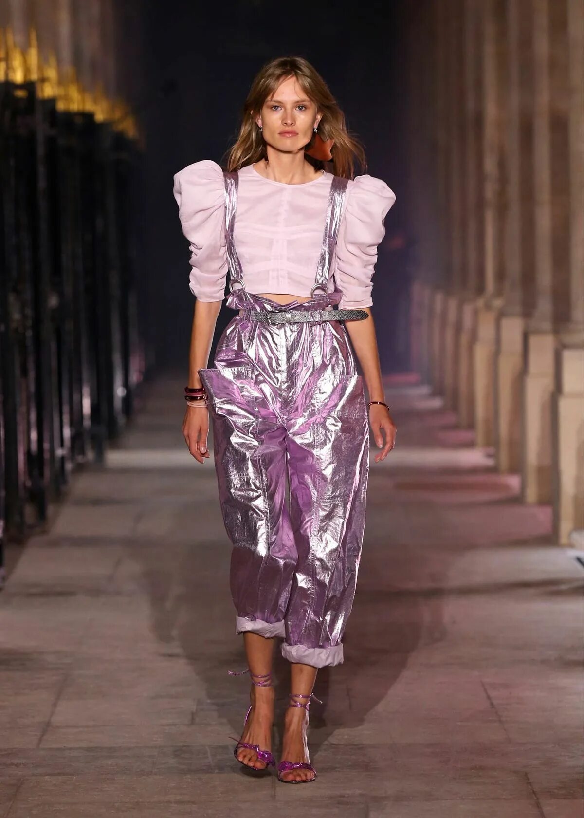 Мода 2025 года женская одежда весна HCM on Twitter Fashion, Spring fashion trends, Fashion show