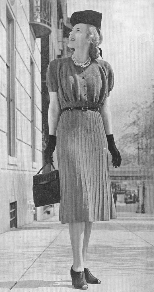 Мода 30 фото 1939 Knit Ribbed Dress Vintage 1930s dress, 1930s fashion women, 1930s fashion