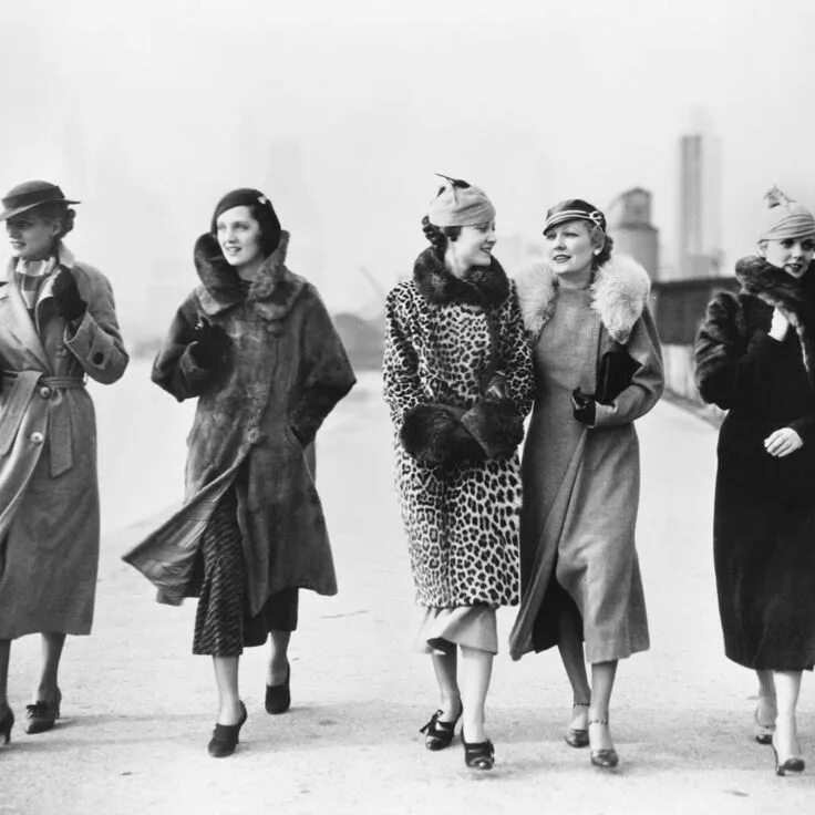 Мода 30 х годов женщины фото See Liz Taylor, Jane Birkin, and More Vintage Ladies in Chic Outerwear Chic oute