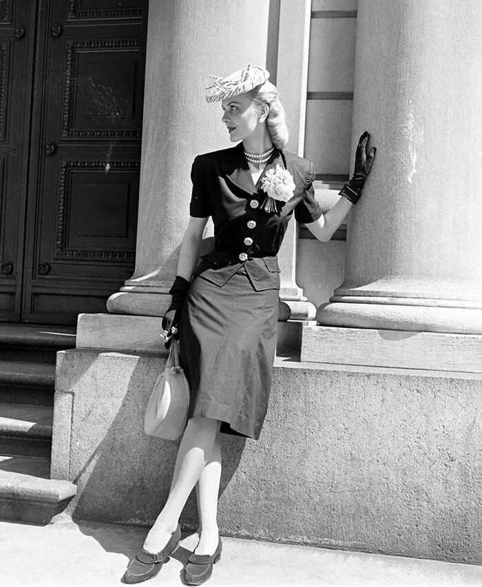 Мода 40 фото Women In 1940-1950s In Black And White Photos By Nina Leen 1940s fashion, Fashio