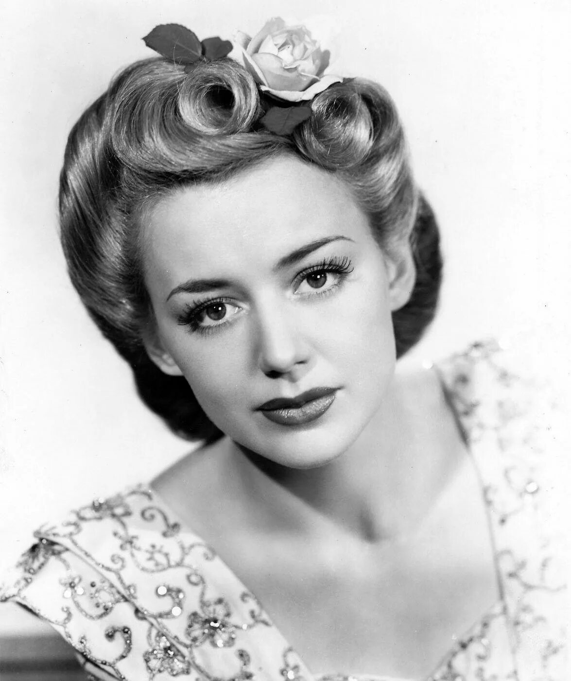 Мода 40 годов прически rustedshutter 1940s hairstyles, Womens hairstyles, Vintage hairstyles
