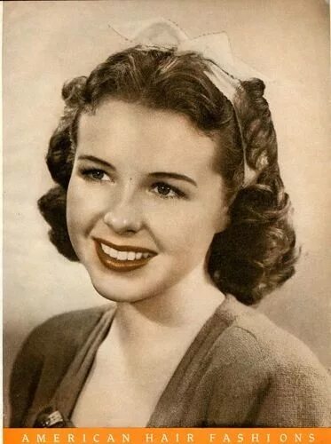 Мода 40 годов прически Talking about 1940s Hairstyles... 1940s hairstyles, Retro hairstyles, Vintage ha