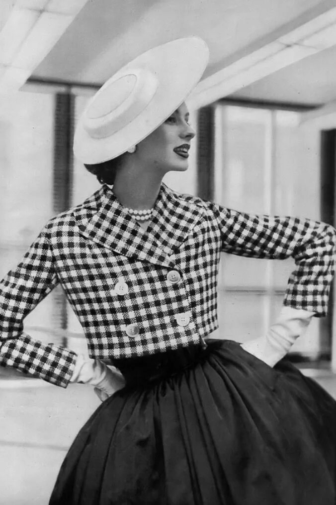 Мода 50 х фото Suzy Parker, photo by Clifford Coffin, Vogue, February 15, 1952 1950s fashion, V