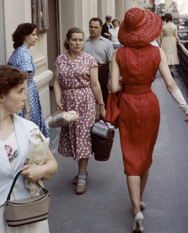 Мода 50 х годов женщины ссср фото Эволюция российской моды в фотографиях Vintage street style, Vintage outfits, Vi