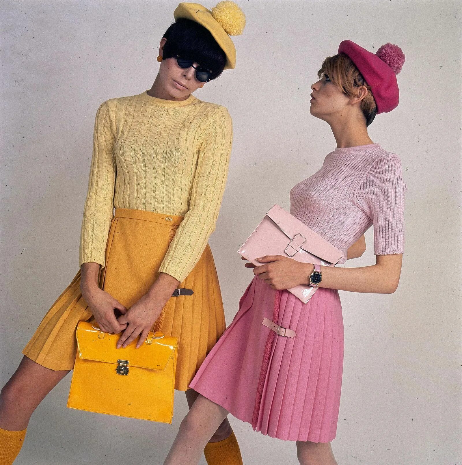 Мода 60 х фото The Evolution of Feminist Style 60s fashion trends, 1960s fashion, 60s fashion