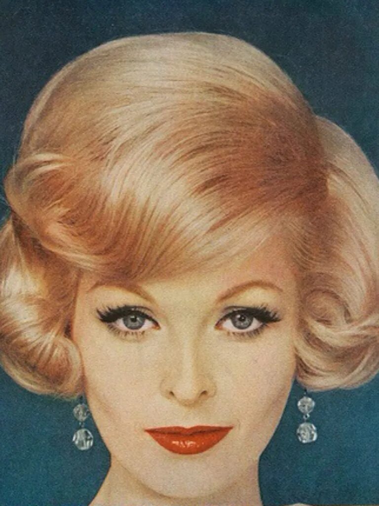 Мода 60 х годов прически Sara Thom, October Vogue 1962 1960 hairstyles, Vintage hairstyles, Womens hairst