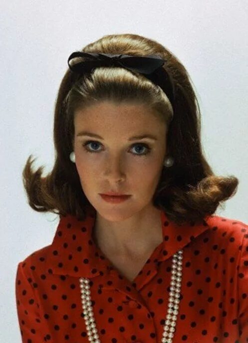 Мода 60 х годов прически Прически в стиле 60-х Retro hairstyles, 1960s hair, Vintage hairstyles
