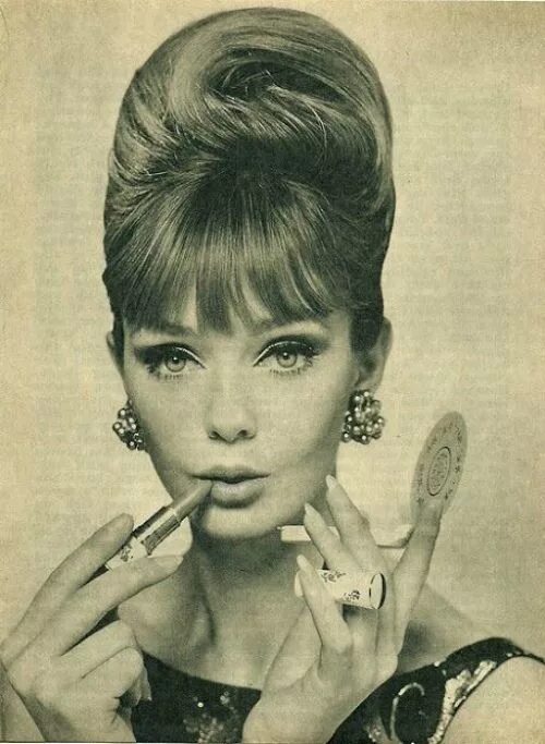 Мода 60 х годов женщины прически Стиляжная ракушка 1960s hair, Vintage fashion 1960s, Retro hairstyles