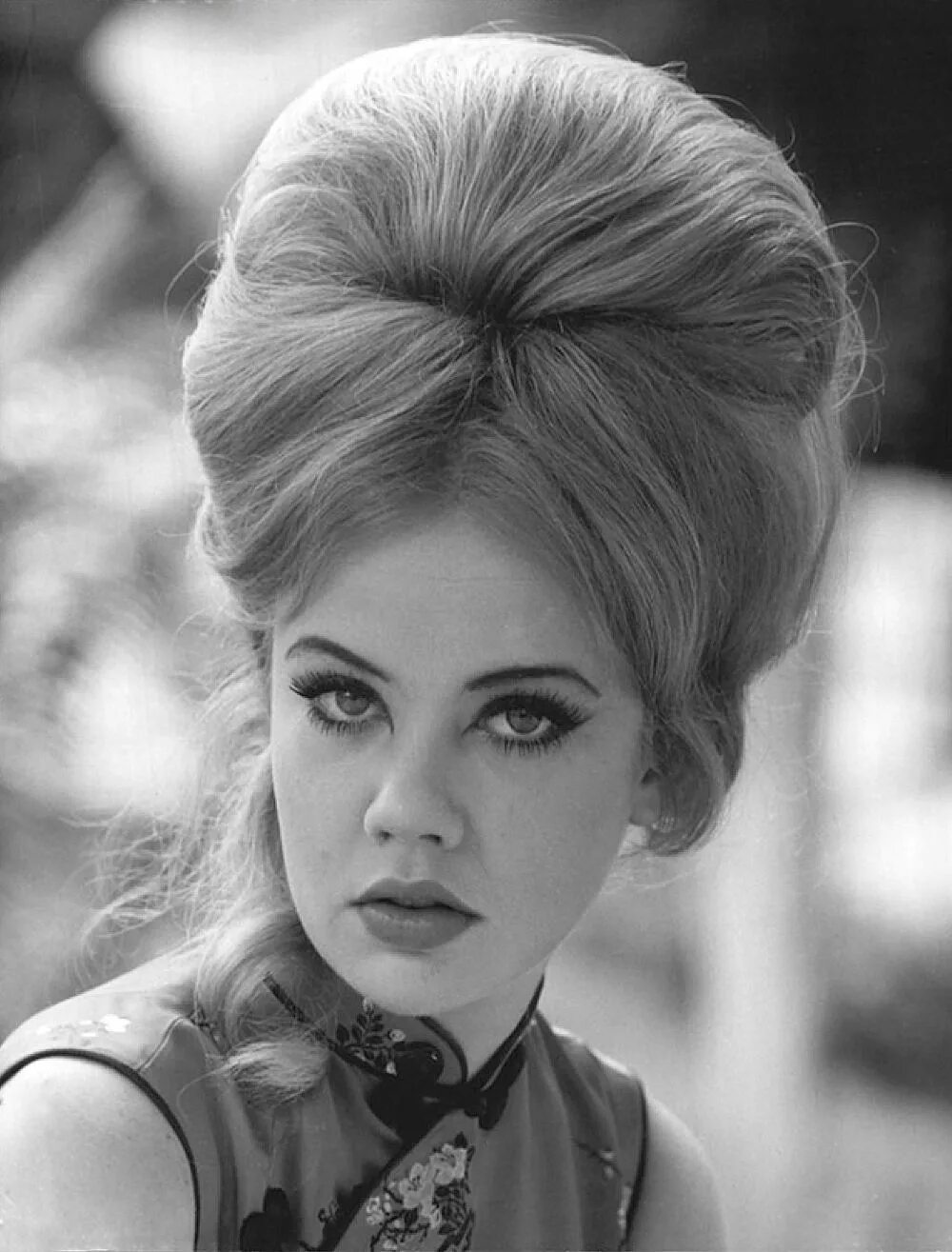 Мода 60 х годов женщины прически Hayley Mills as 'Polly Barlow' in A Matter of Innocence (aka Pretty Polly) (1967