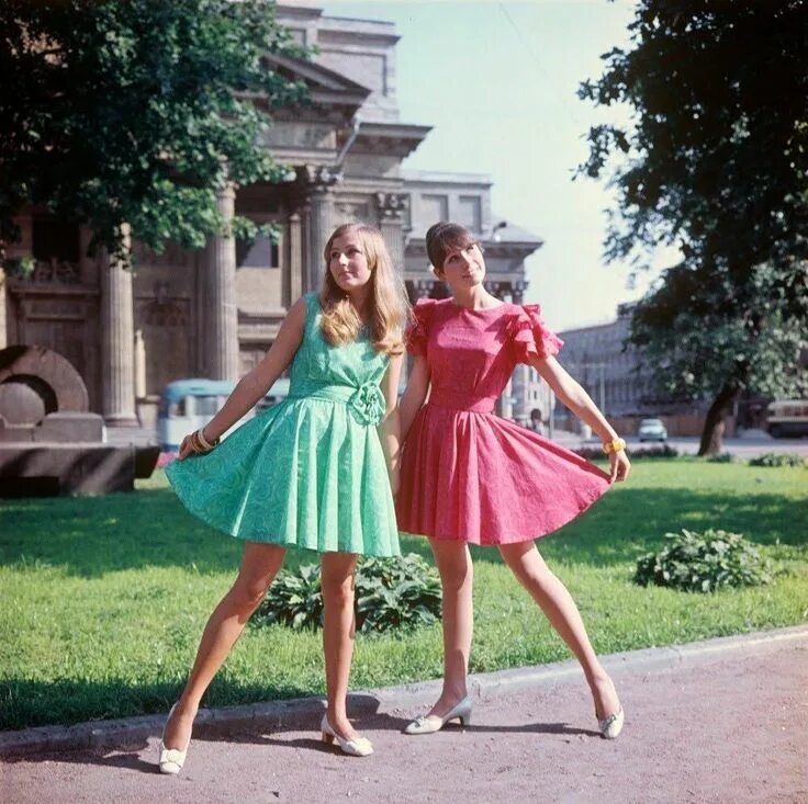 Мода 60 ссср фото Ленинградские модницы Soviet fashion, Fashion, 60s fashion trends