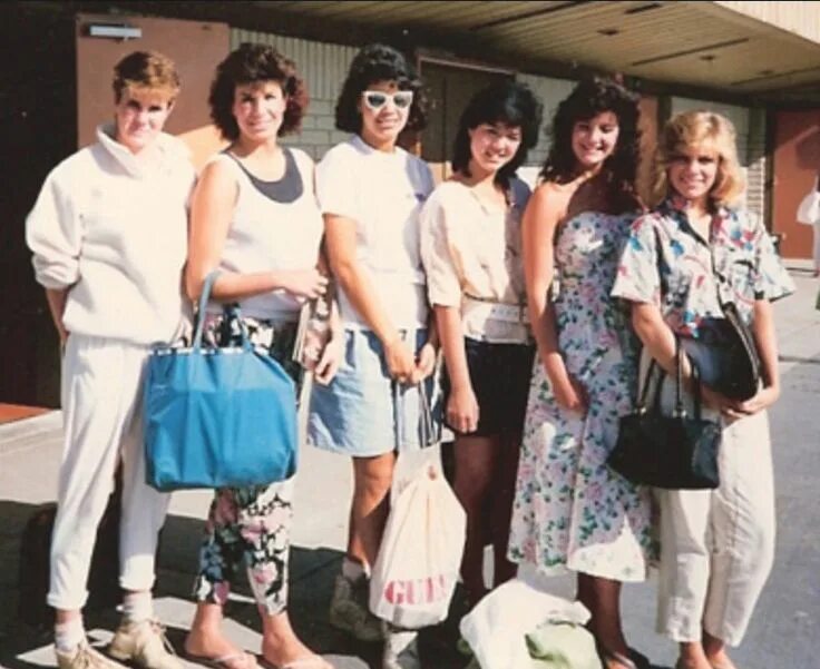 Мода 80 х фото spring of 1986 and we were all about the pastels, floral print pants, Guess, and