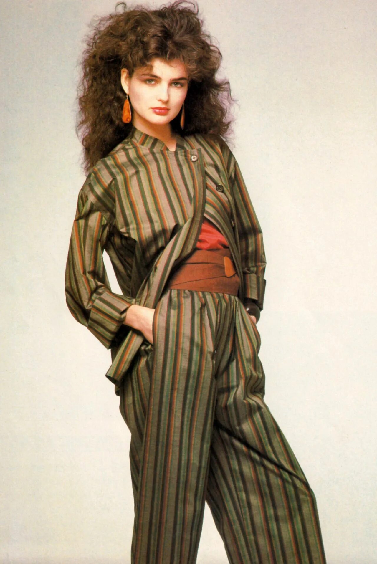 Мода 80х одежда женская Periodicult 1980-1989 80s fashion, 1980s fashion, 1980 fashion