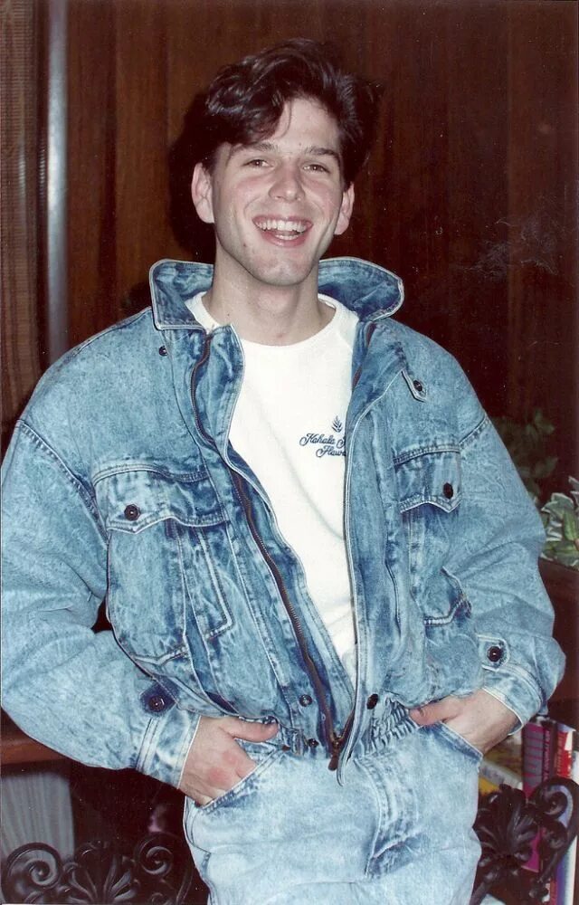 Мода 90 мужчины в россии фото 52 Cool Snaps That Defined American Men's Fashion in the 1980s vintage everyday 