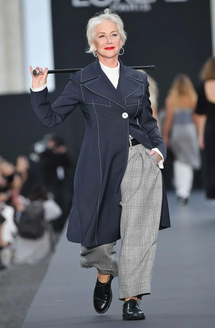 Мода для пожилых фото Pin by Rocío Licanno Pacheco-Weremëre on Old is Beautiful! Fashion, Older women 