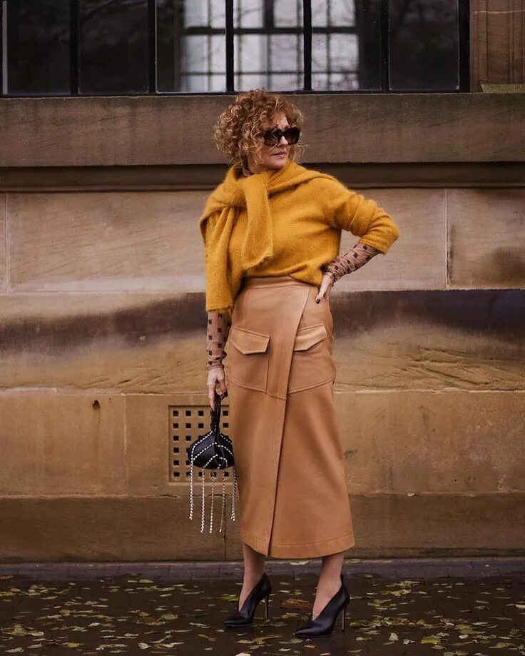 Мода для женщин 50 осень 2024 фото Ven's Wife Style on Instagram: "Sunshine needed @solar_company" Осенний стиль, М