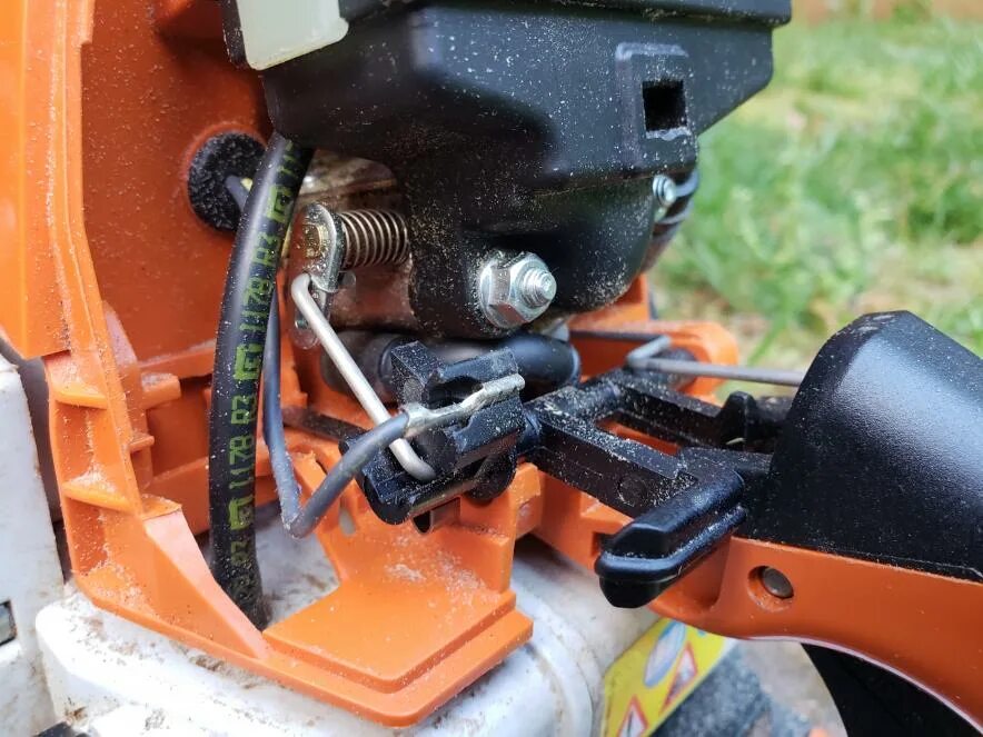 Мотопила штиль как устанавливается стоп двигатель фото Malfunctioning Chainsaw Cutoff Switch - STIHL MS250 - DoItYourself.com Community