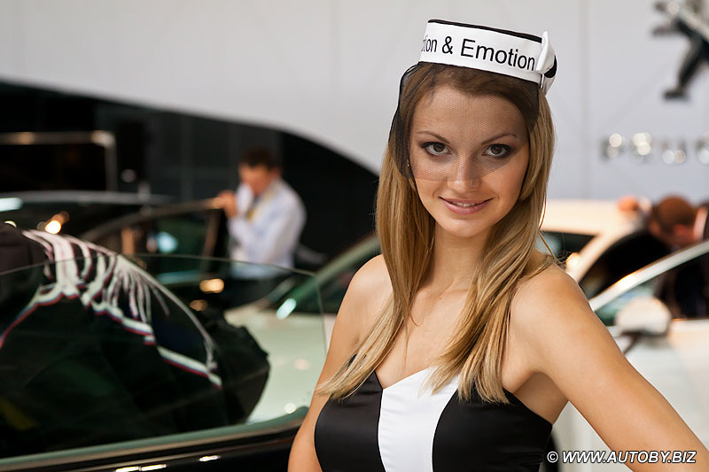 Моторшоу минск фото Девушки на Моторшоу 2011 (Минск) - Стенд Peugeot (фото 527)