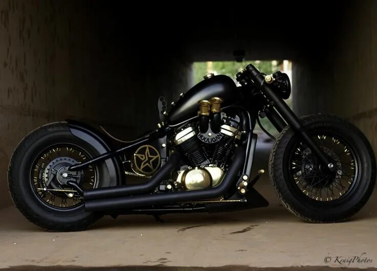 Мотоцикл боббер фото Rukse Black Ceramic Coating 1 Bobber motorcycle, Honda shadow bobber, Bobber