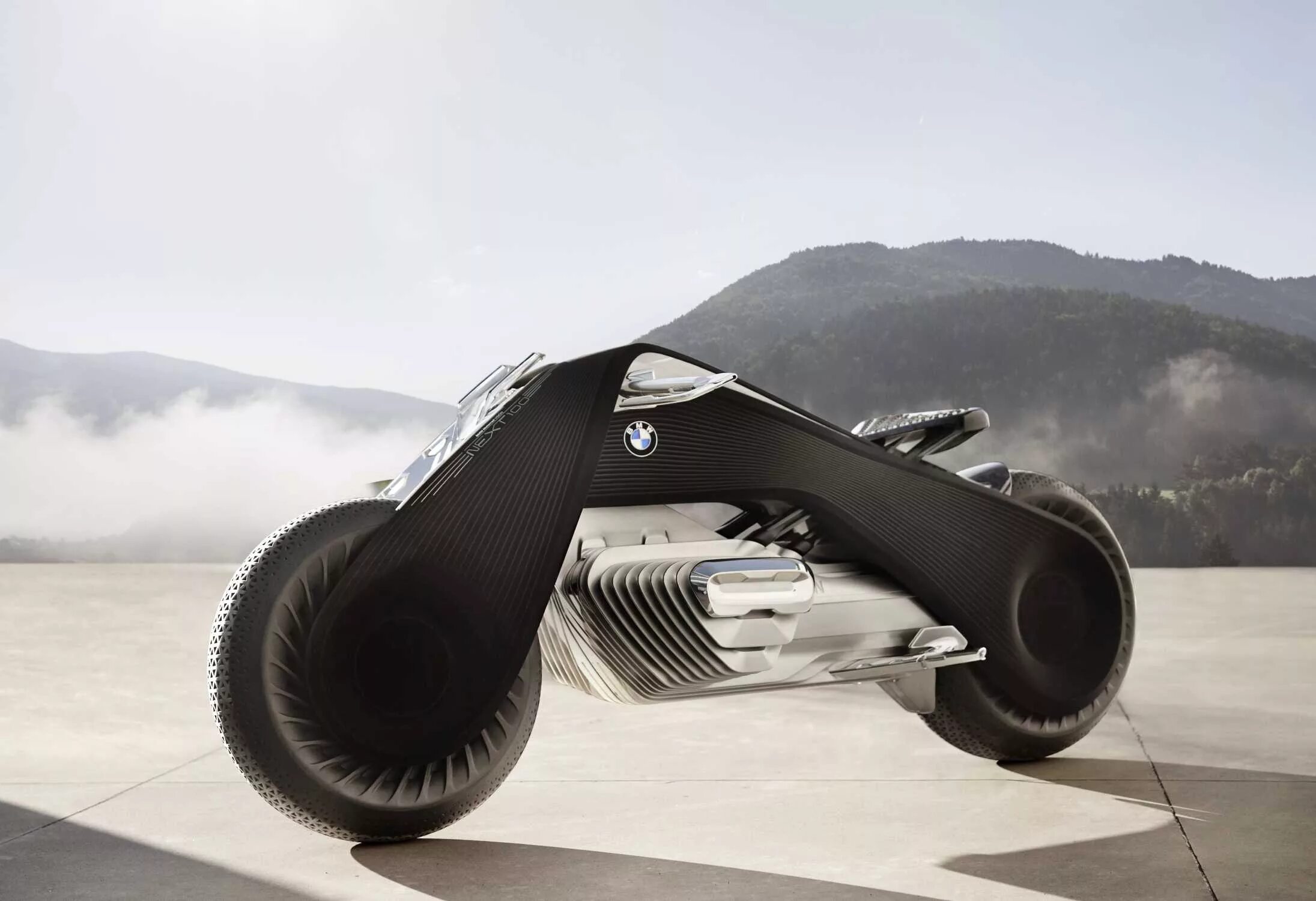 Мотоцикл будущего фото BMW Motorrad VISION NEXT 100 (10/2016)