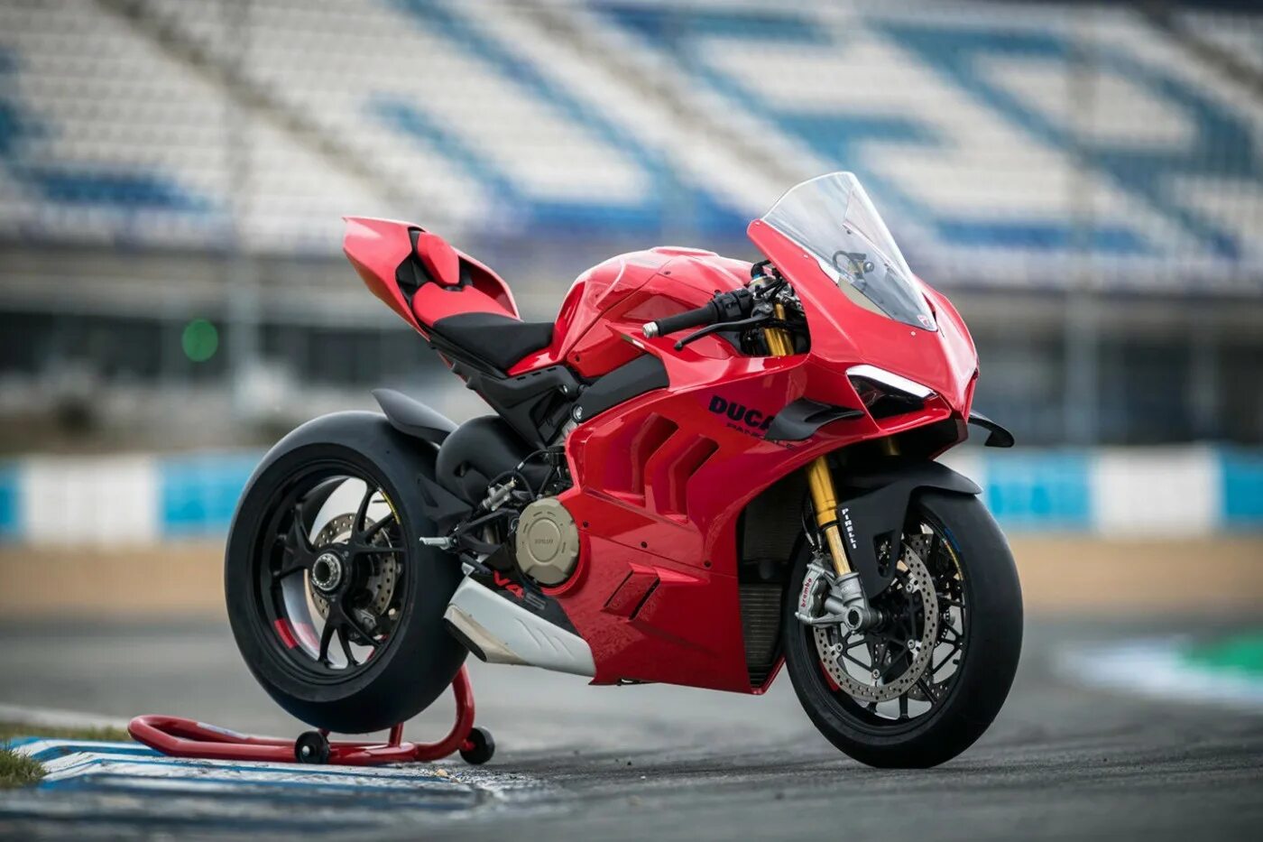 Мотоцикл фото 2022 Aprilia RSV4 Factory 1100, 2024: фото, характеристики, история Bike.Net