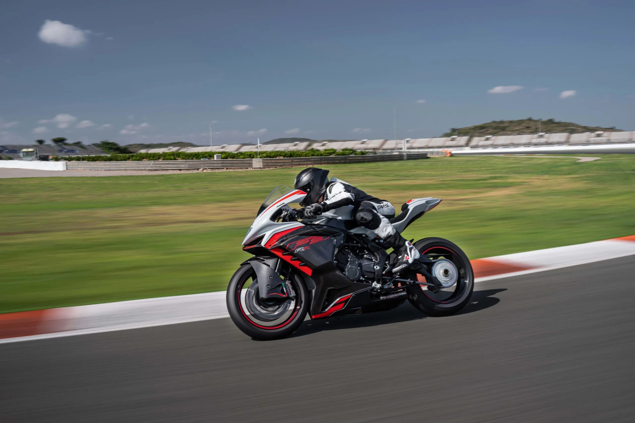 Мотоцикл фото 2022 Спортбайк MV Agusta F3 RR 2022 / MV Agusta / БайкПост