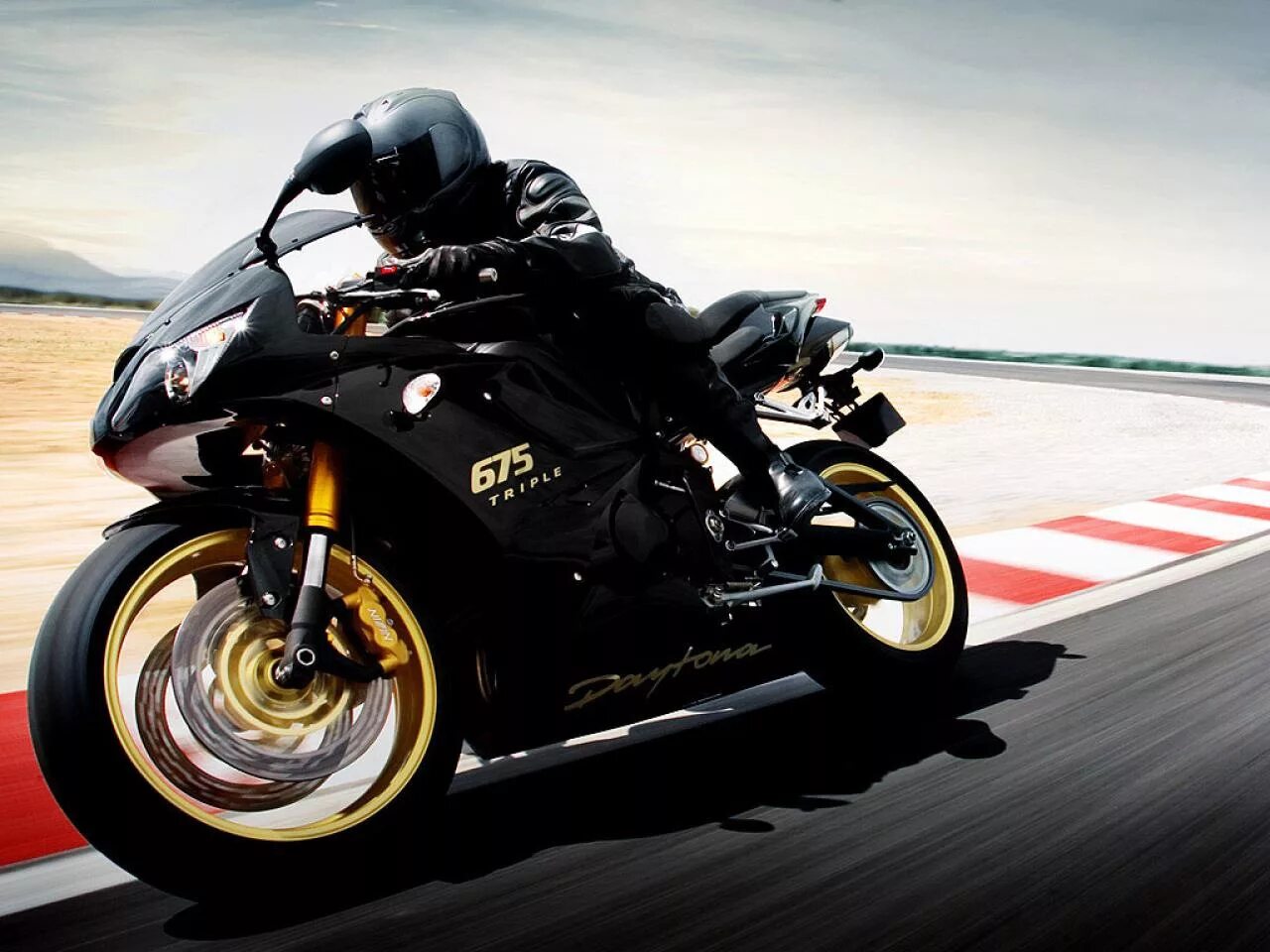 Мотоцикл фото картинки красивые Triumph Daytona 765 (Moto2) - DRIVE2