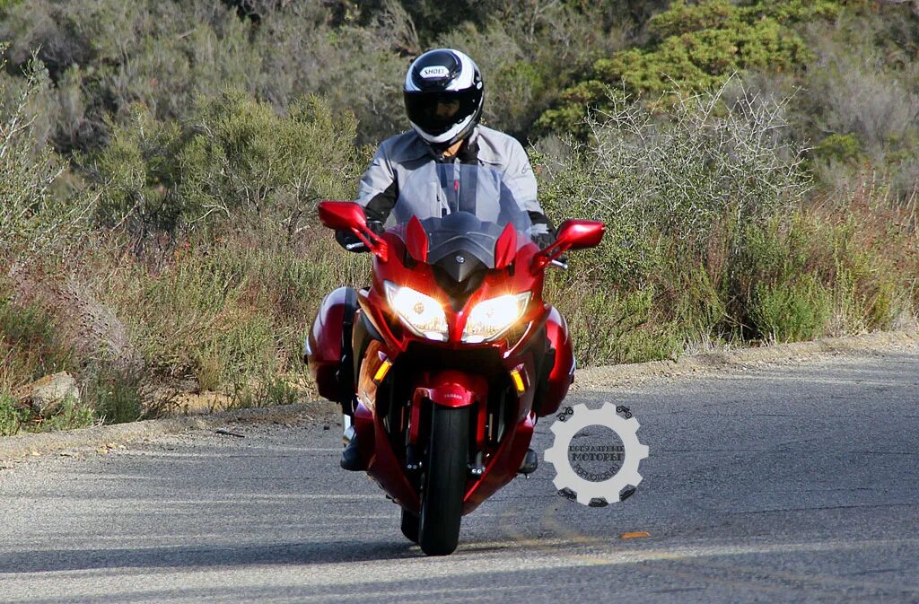 Мотоцикл фото спереди Обзор мотоцикла Yamaha FJR1300ES 2014