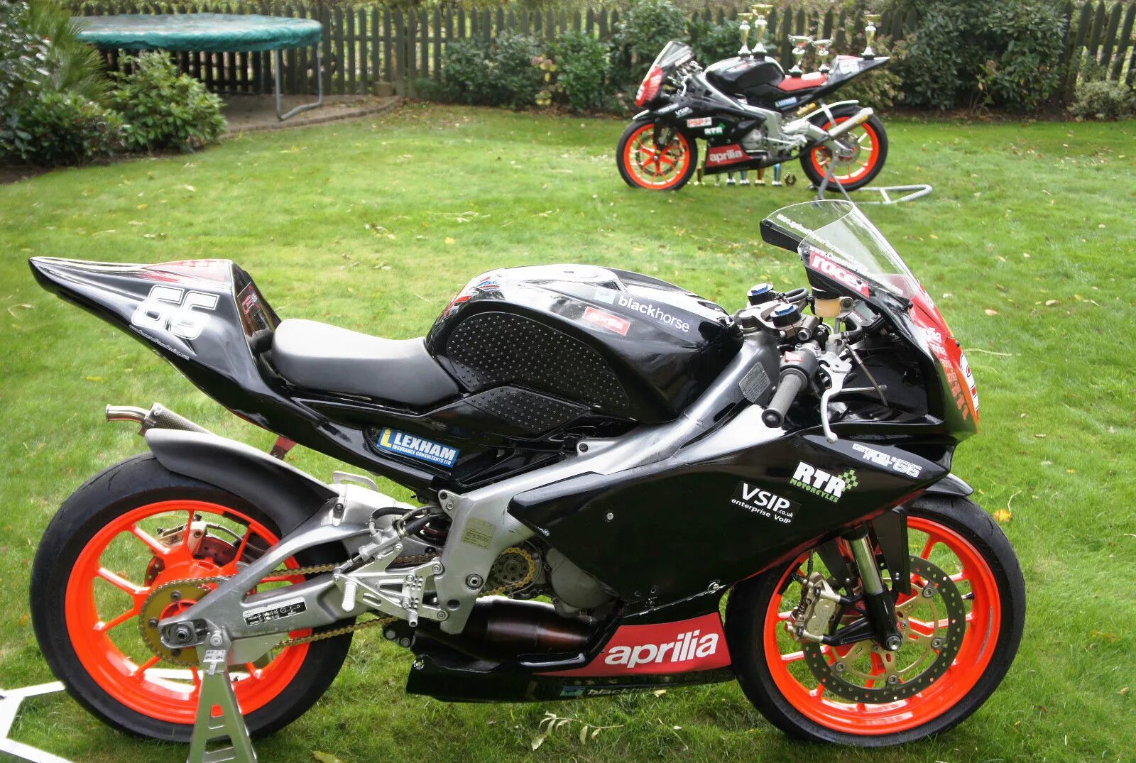 Мотоцикл малокубатурный aprilia rs 125 фото Aprilia RS125 Superteen Bikes x2 Complete Race Package for ThudersportsGB 2015