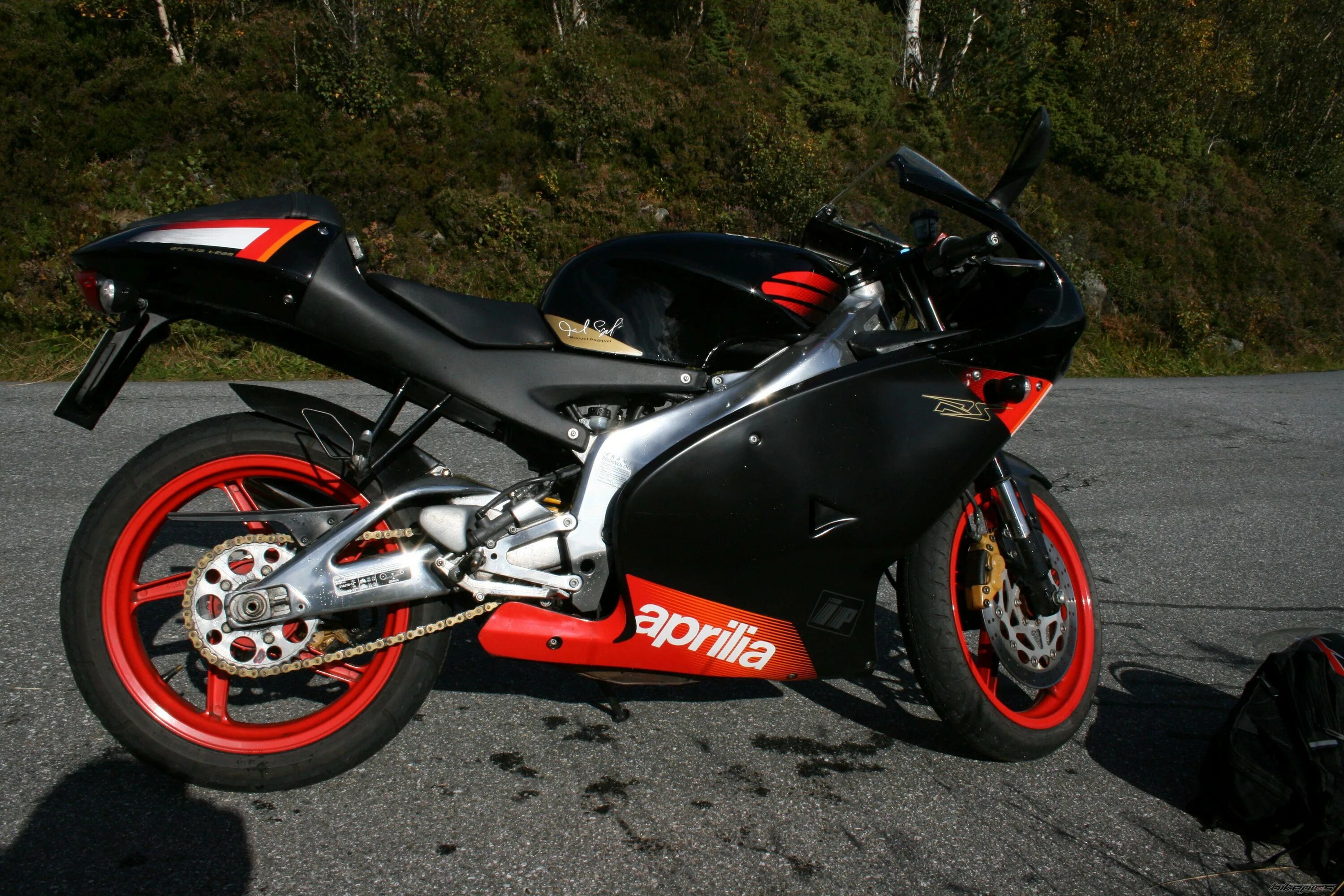 Мотоцикл малокубатурный aprilia rs 125 фото Мотоцикл Aprilia RS 125 - объясняем детально