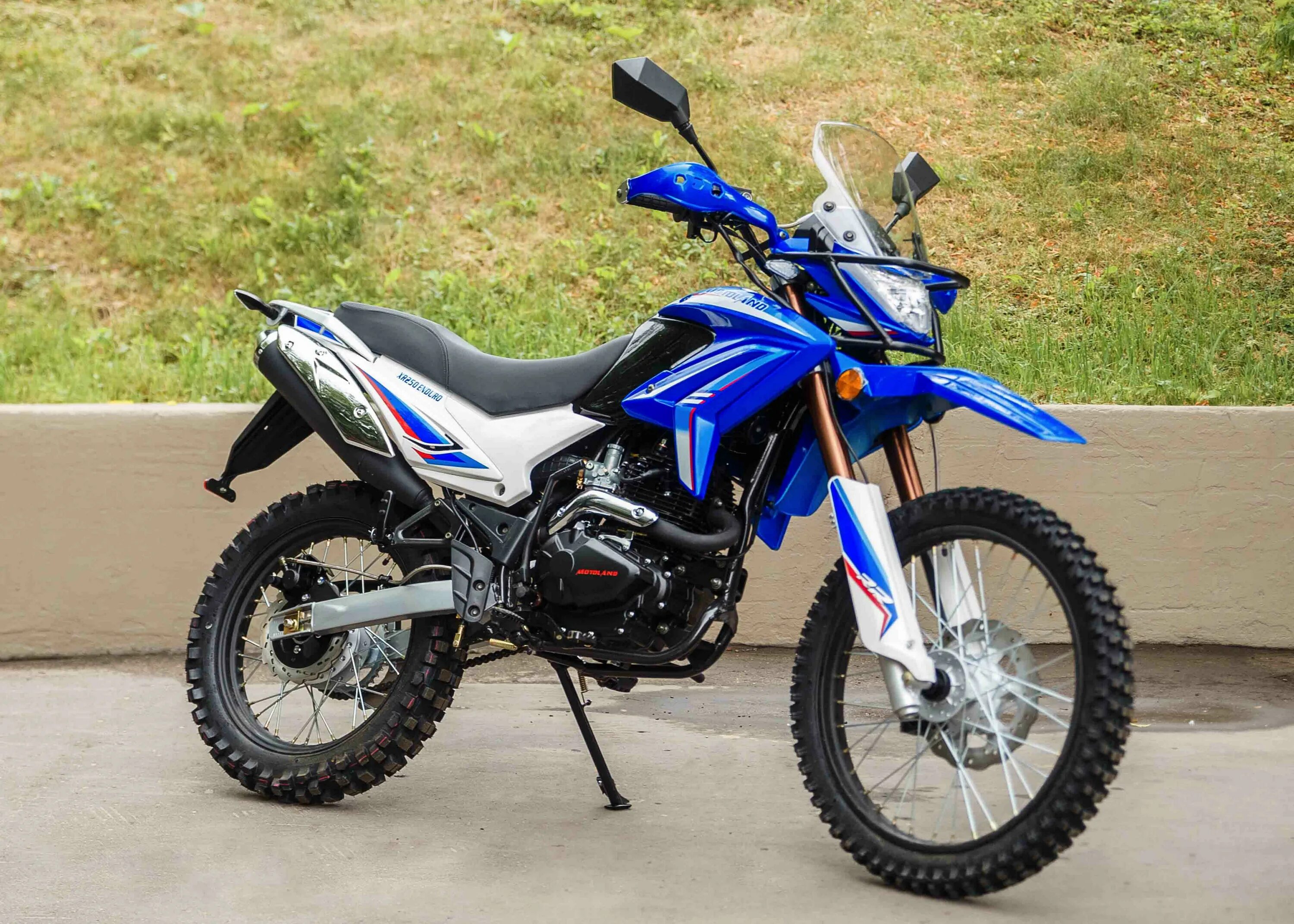Мотоцикл motoland фото Мотоцикл Motoland 250 ENDURO XR250 (172FMM-5/PR250) синий в Москве за 169 860 ₽.