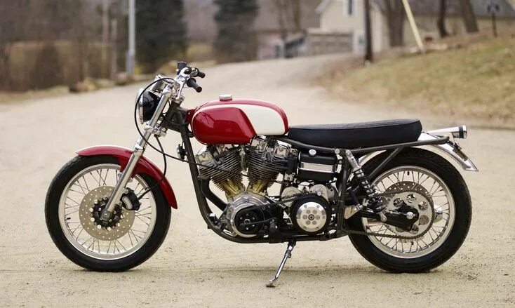 Мотоцикл простой фото Harley-Davidson FLH 1970 FX Roadster