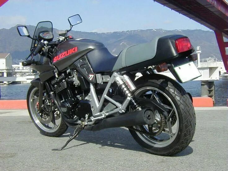 Мотоцикл самурай фото GSX400S KATANA (800 × 600) Katana, Suzuki, Cafe racer