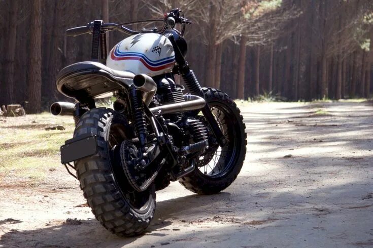 Мотоцикл скремблер фото Gasoline Motor CO X Sailor Jerry Triumph Scrambler is The Classy Motor For The R