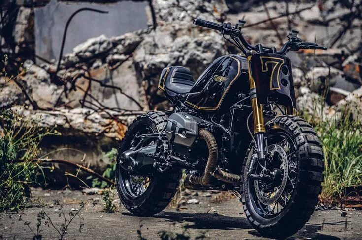 Мотоцикл скремблер фото BMW R NineT "Snickers" by Onehandmade Super bikes, Bmw scrambler, Harley bikes