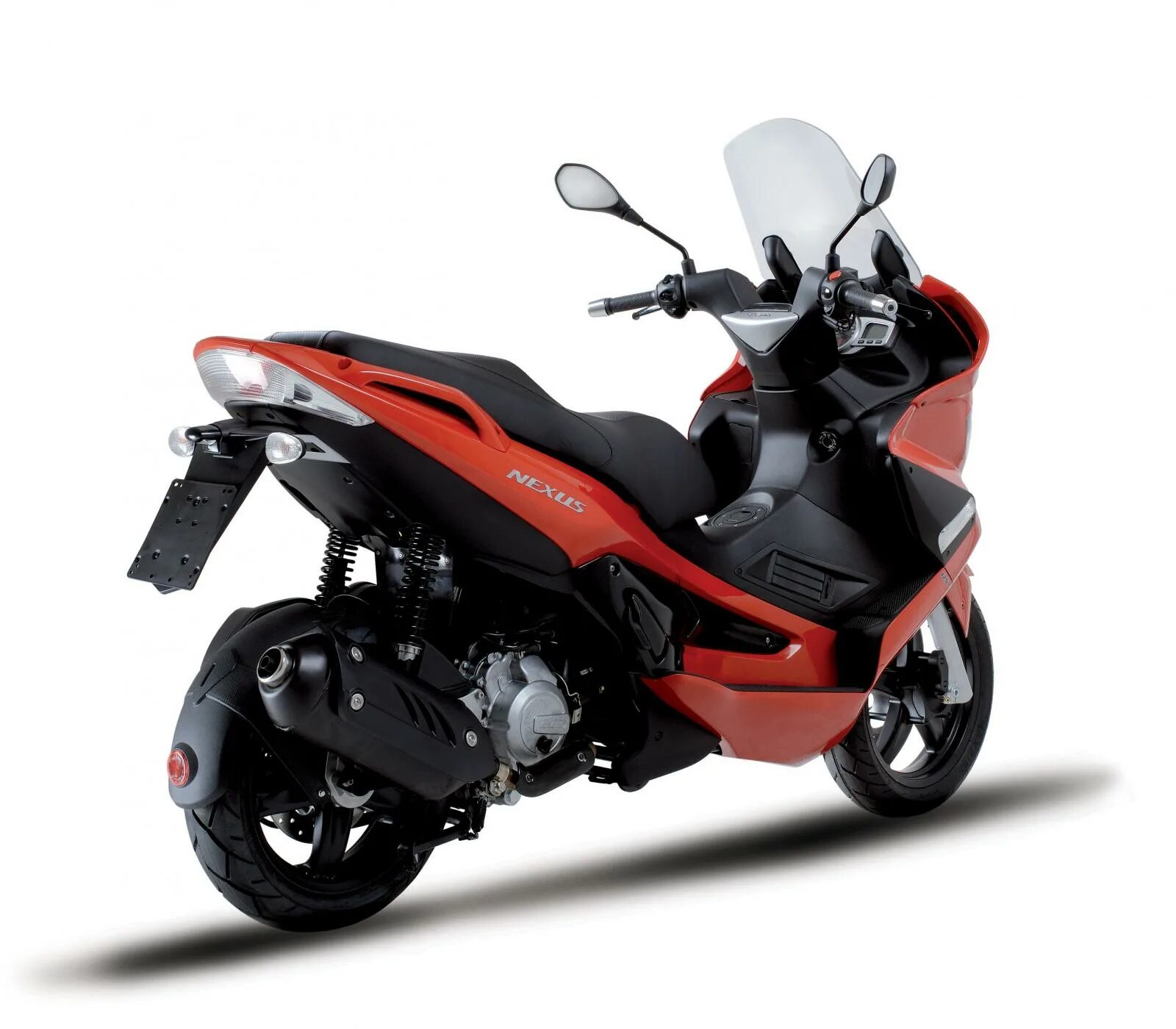 Мотоцикл скутер фото Gilera Gilera Nexus 125 - Moto.ZombDrive.COM