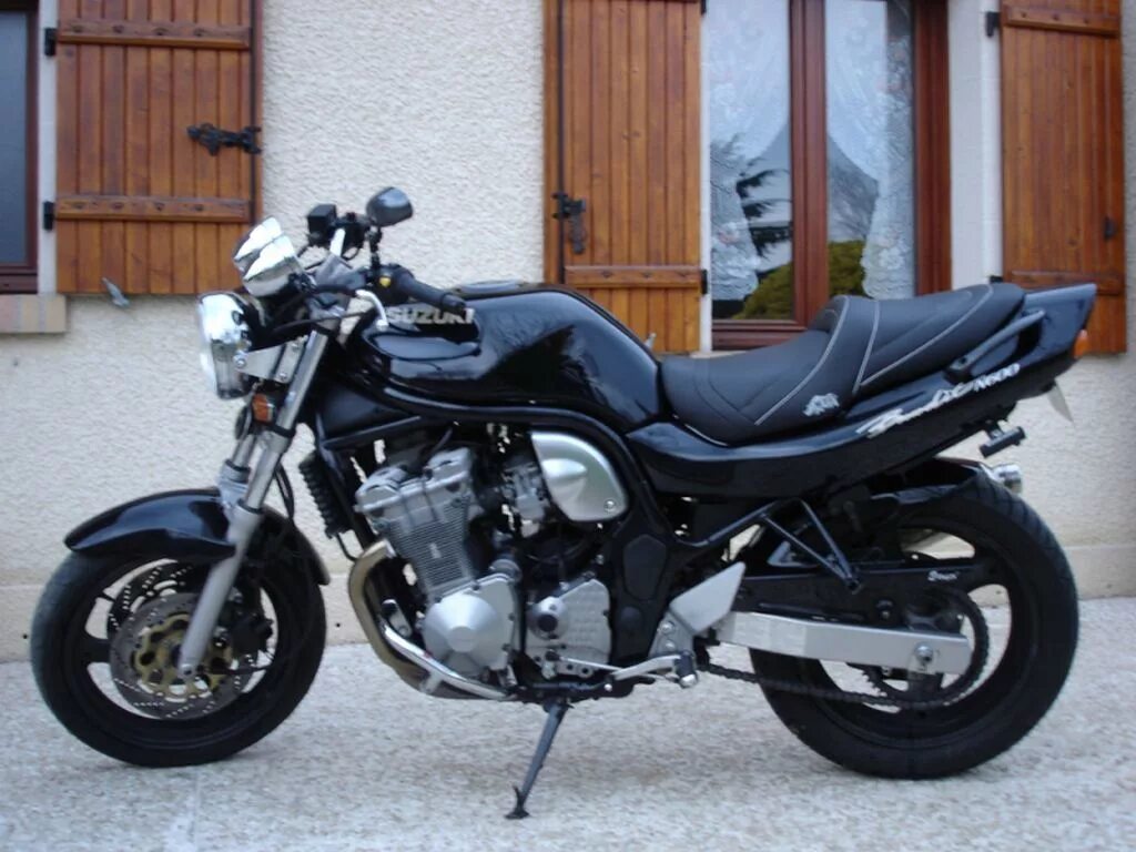Мотоцикл сузуки бандит фото Suzuki GSF 600 Bandit - Характеристики и фото классического мотоцикла