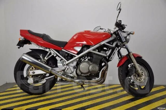 Мотоцикл сузуки бандит фото Suzuki, 1989, 400 куб. см. 4х тактный, с пробегом, неисправен, 777 км, спорт-тур