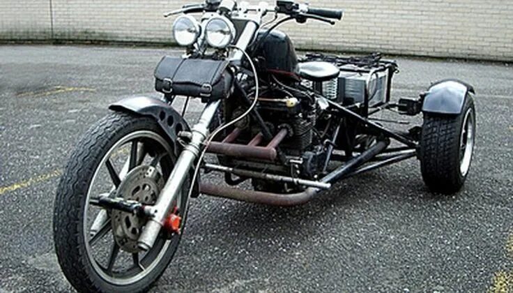 Мотоцикл своими руками в домашних Trike Motorcycle Helmet Laws Legalbeagle.com Trike motorcycle, Motorcycle, Motor