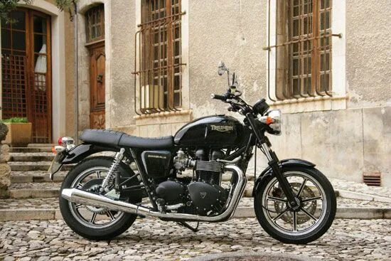 Мотоцикл triumph фото 09 Triumph Bonneville Triumph bonneville, Triumph thruxton, Bonneville