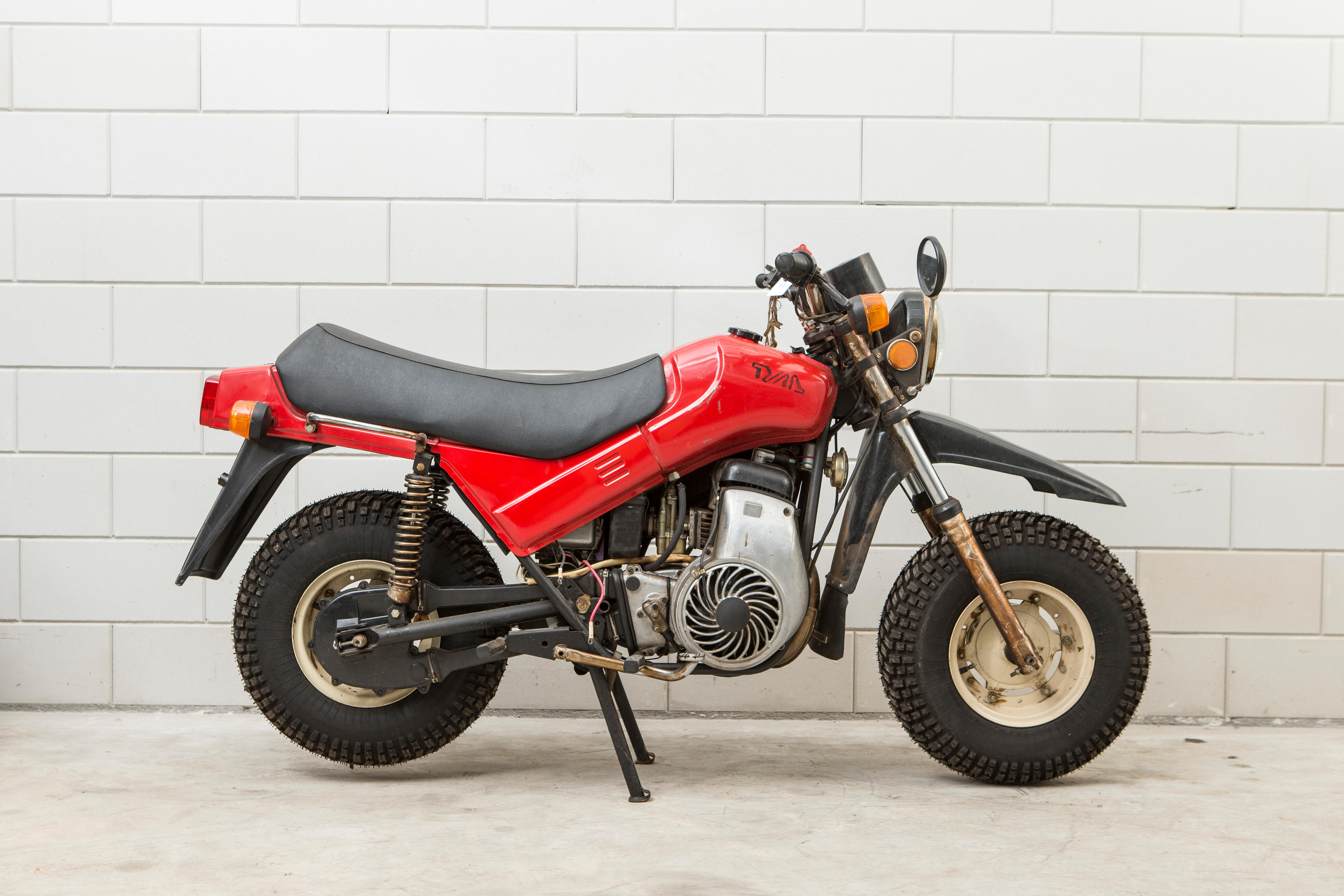 Мотоцикл тула фото ссср Bonhams : c.1988 Tula TMZ 200cc Frame no. 057213 Engine no. 62589