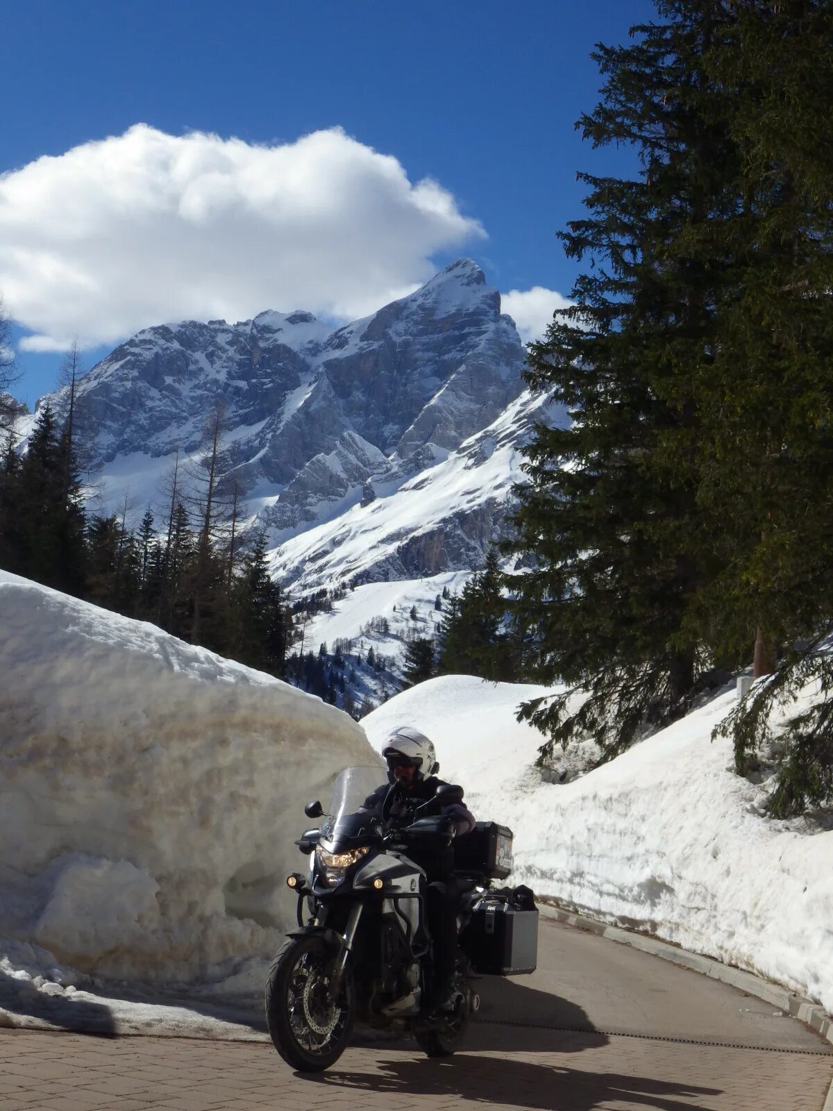 Мотоцикл в горах фото Free Images : snow, winter, bicycle, mountain range, vehicle, weather, extreme s