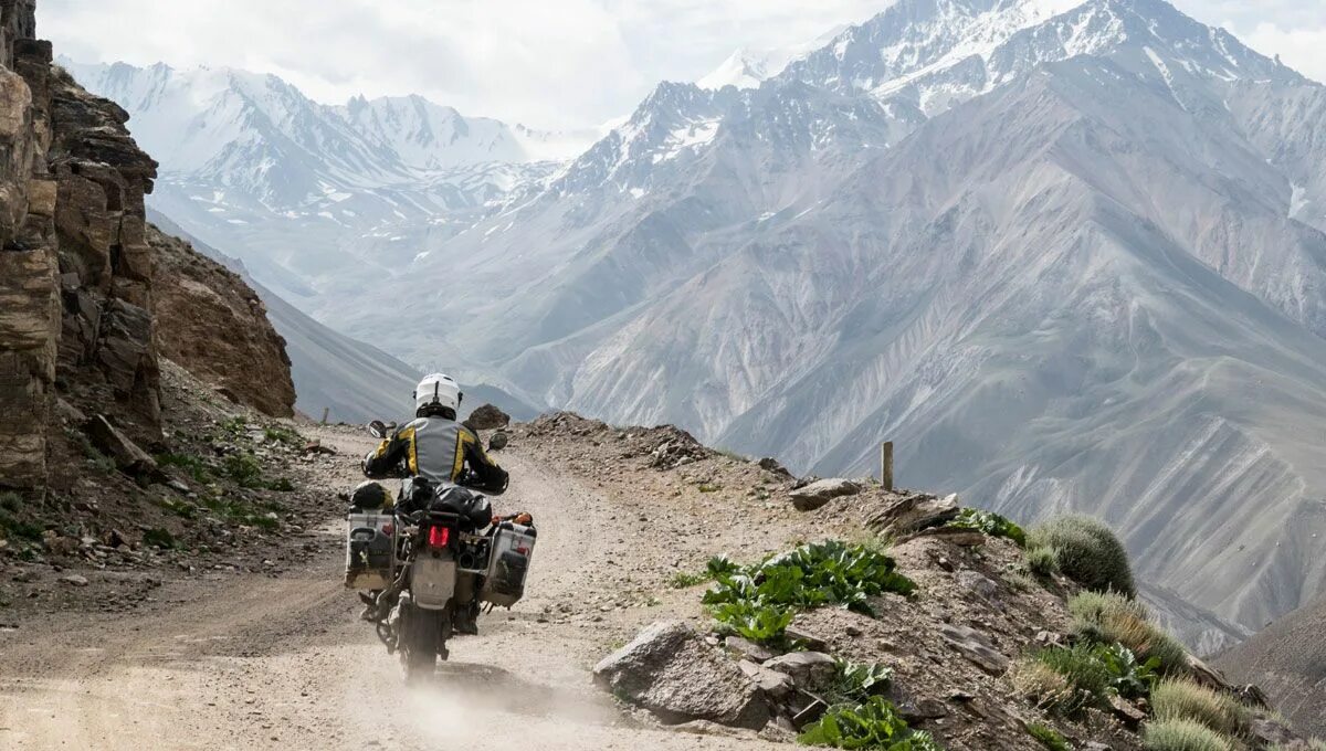 Мотоцикл в горах фото Triumph News Motorcycle adventure travel, Adventure motorcycling, Adventure bike