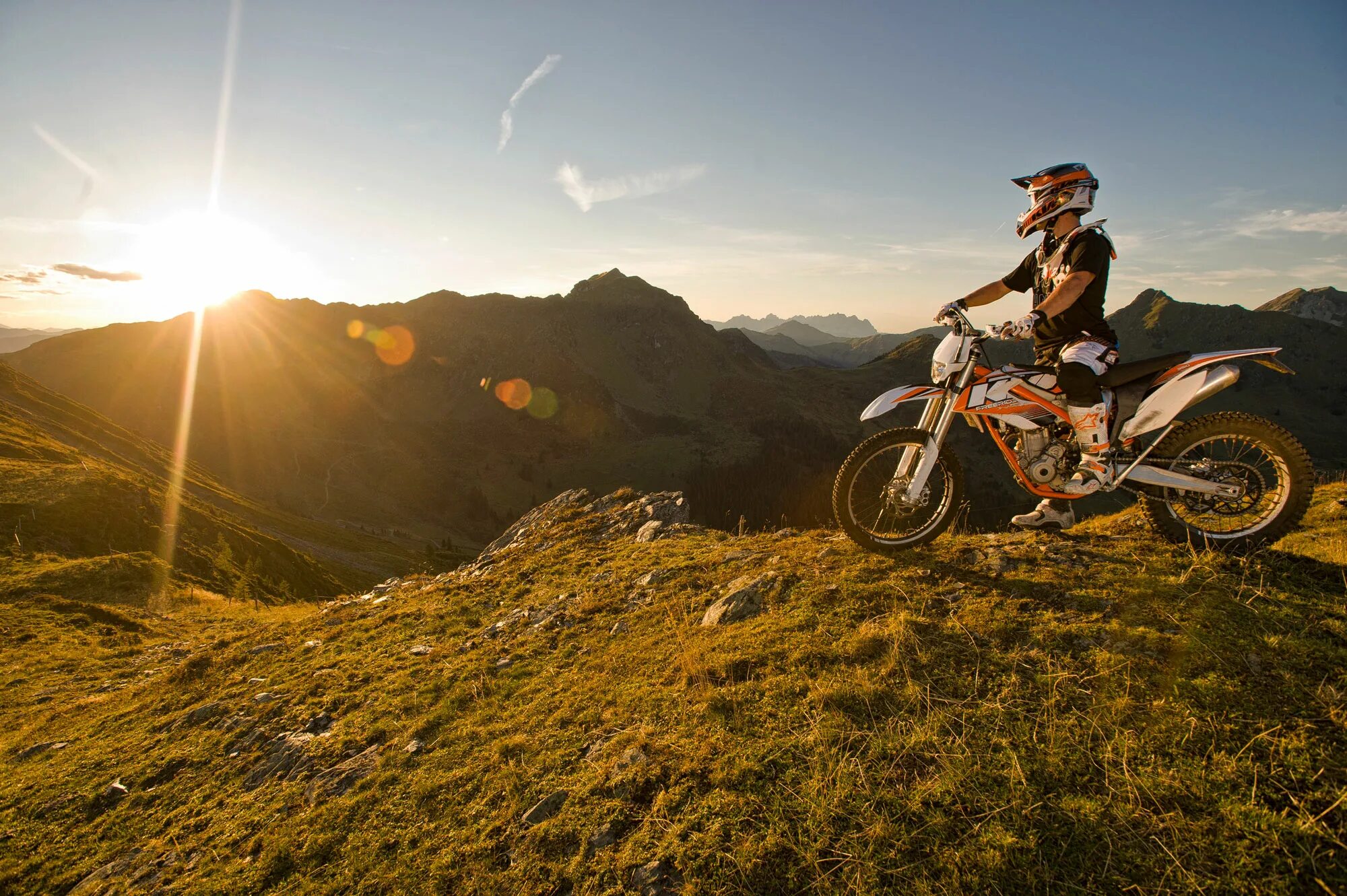 Мотоцикл в горах фото Мотоцикл KTM 350 FREERIDE 2012 Цена, Фото, Характеристики, Обзор, Сравнение на Б