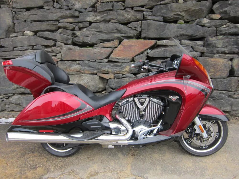 Мотоцикл виктория фото Buy 2013 Victory Vision Tour Cruiser on 2040-motos
