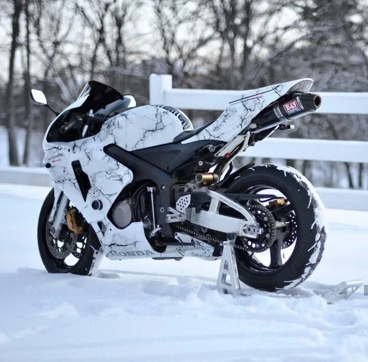 Мотоцикл зимой фото Pin on Motorcycles Sport bikes, Custom sport bikes, Cbr 600rr