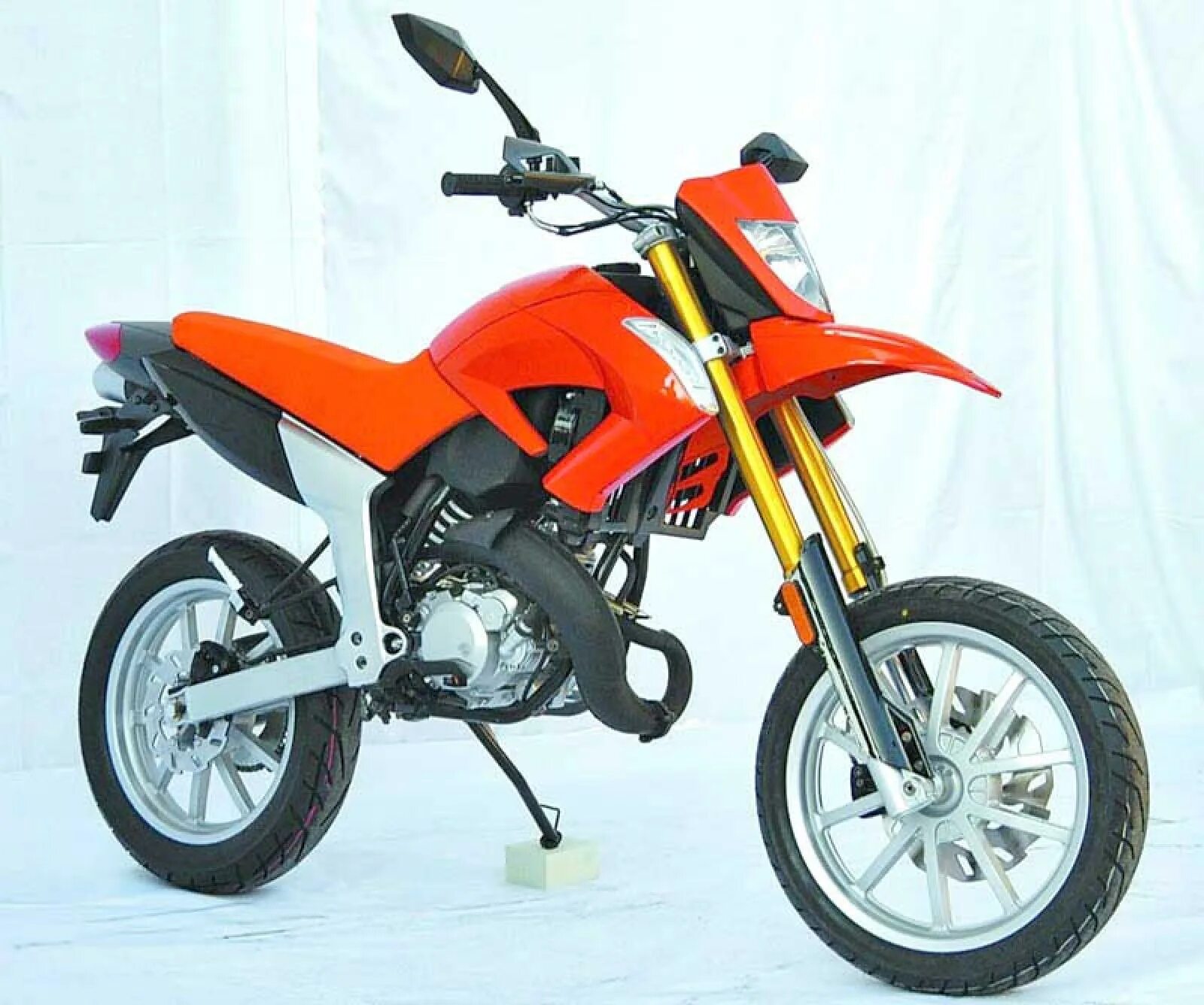 Мотоциклы 50 фото 2008 Keeway XRAYs 50 - Moto.ZombDrive.COM