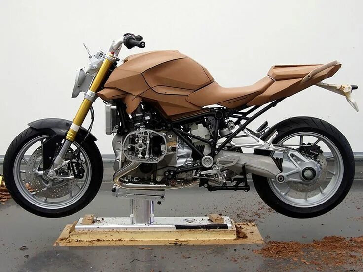 Мотоциклы бмв тюнинг interview with BMW motorrad chief designer edgar heinrich on the R 1200 R Bmw mo