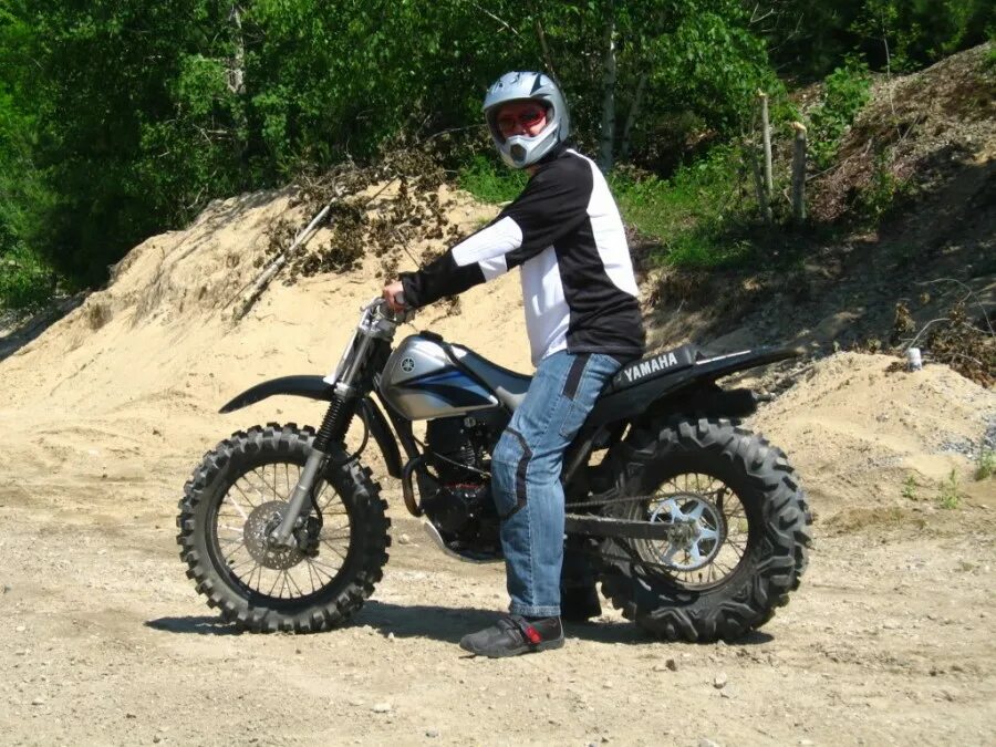 Мотоциклы для бездорожья фото Yamaha TW 200: технические характеристики, фото TW200