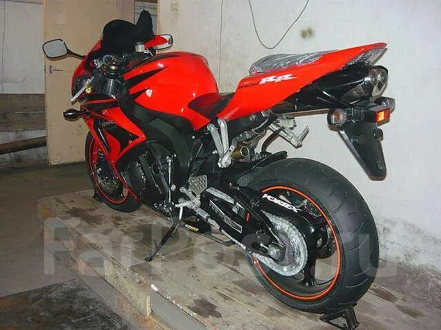 Мотоциклы фото купить на авито CBR1000RR, 2006, 998 куб. см. 4х тактный, с пробегом, исправен, 10 518 км, есть 